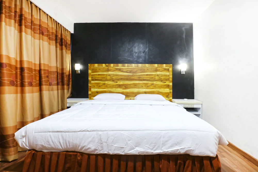 Lee Garden Hotel