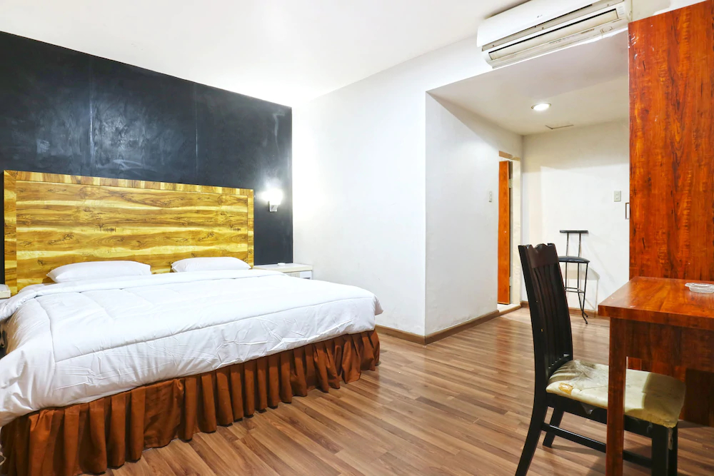 Lee Garden Hotel