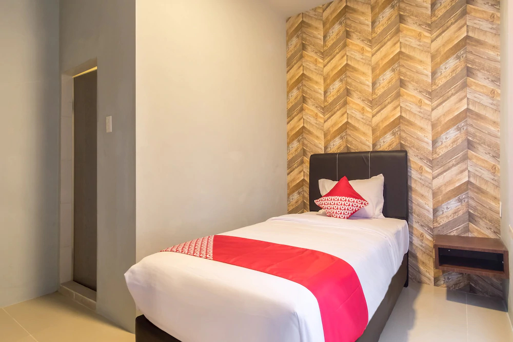 Mangaan Residence by OYO Rooms