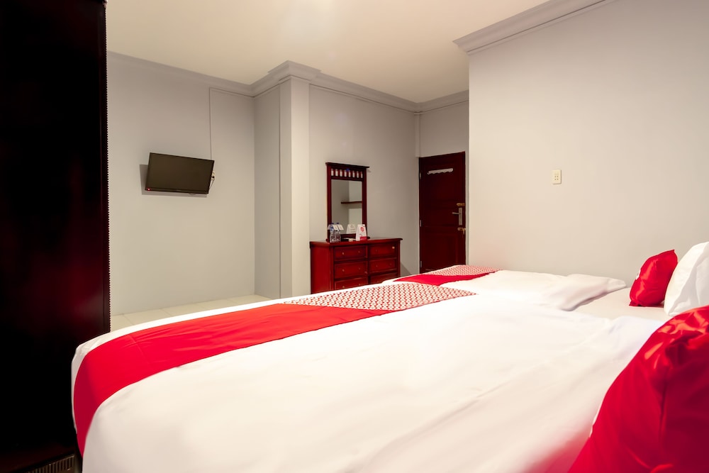 Medan Guest House by OYO Rooms