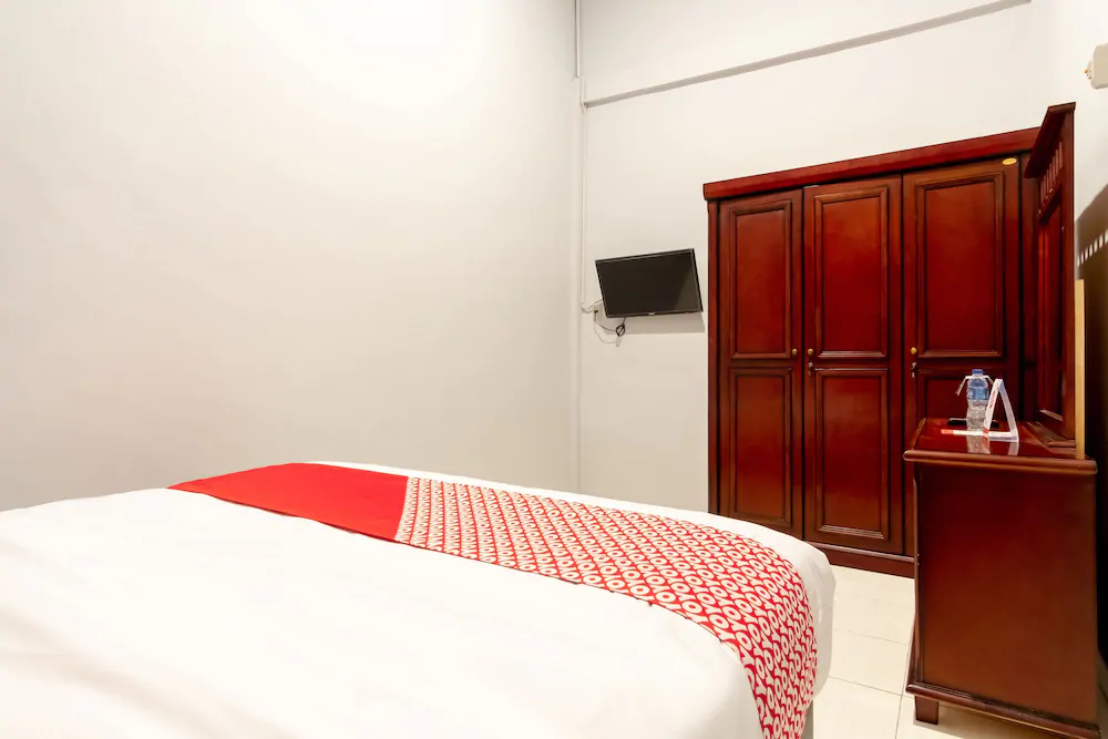Medan Guest House by OYO Rooms