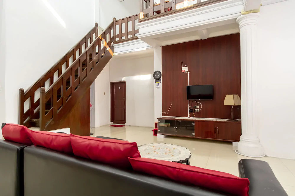 Medan Guest House by OYO Rooms