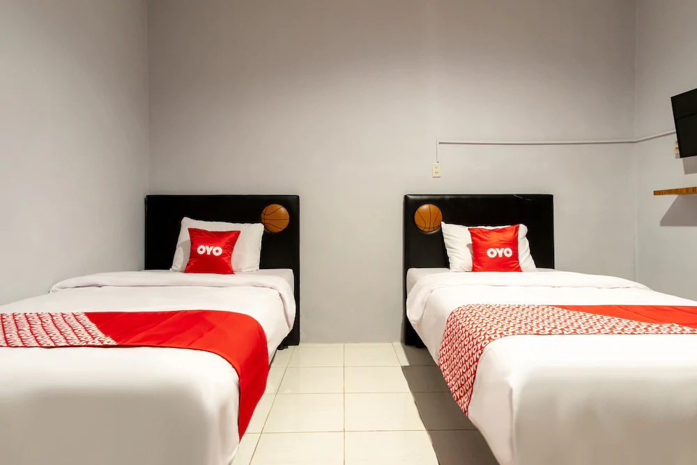 Medan Guest House by OYO Rooms