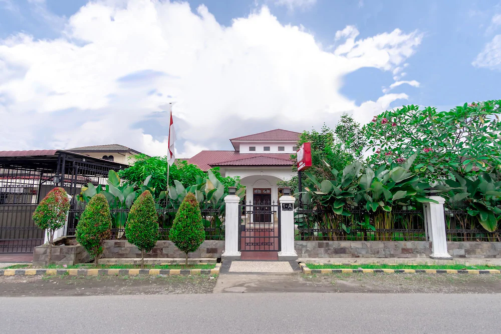 Medan Guest House by OYO Rooms