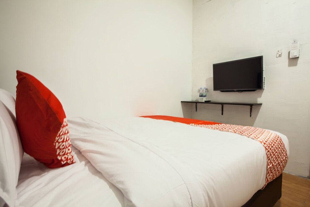 Mono Guest House by OYO Rooms