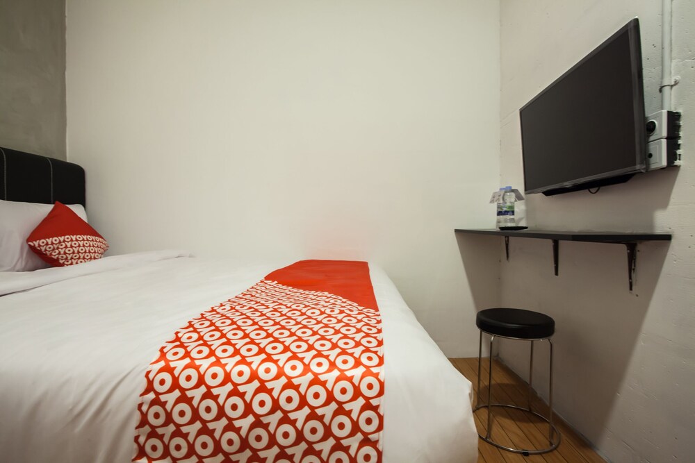 Mono Guest House by OYO Rooms