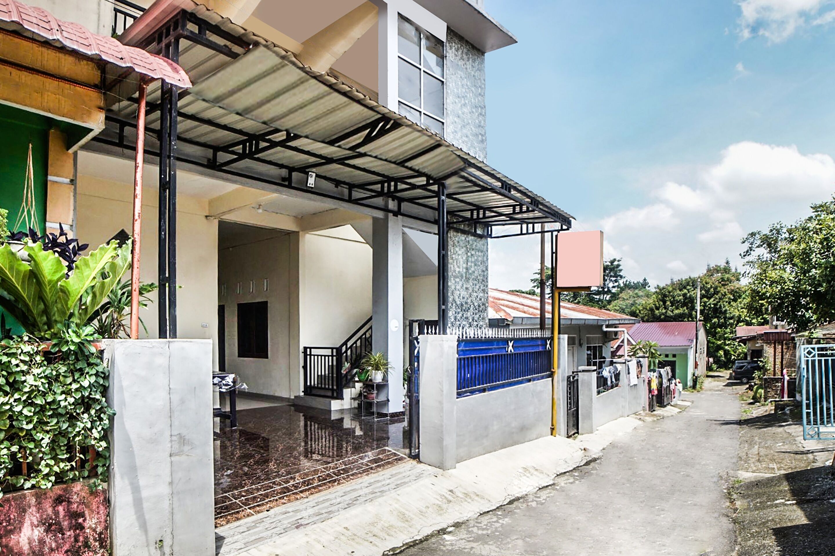 Mutiara Guest House by OYO