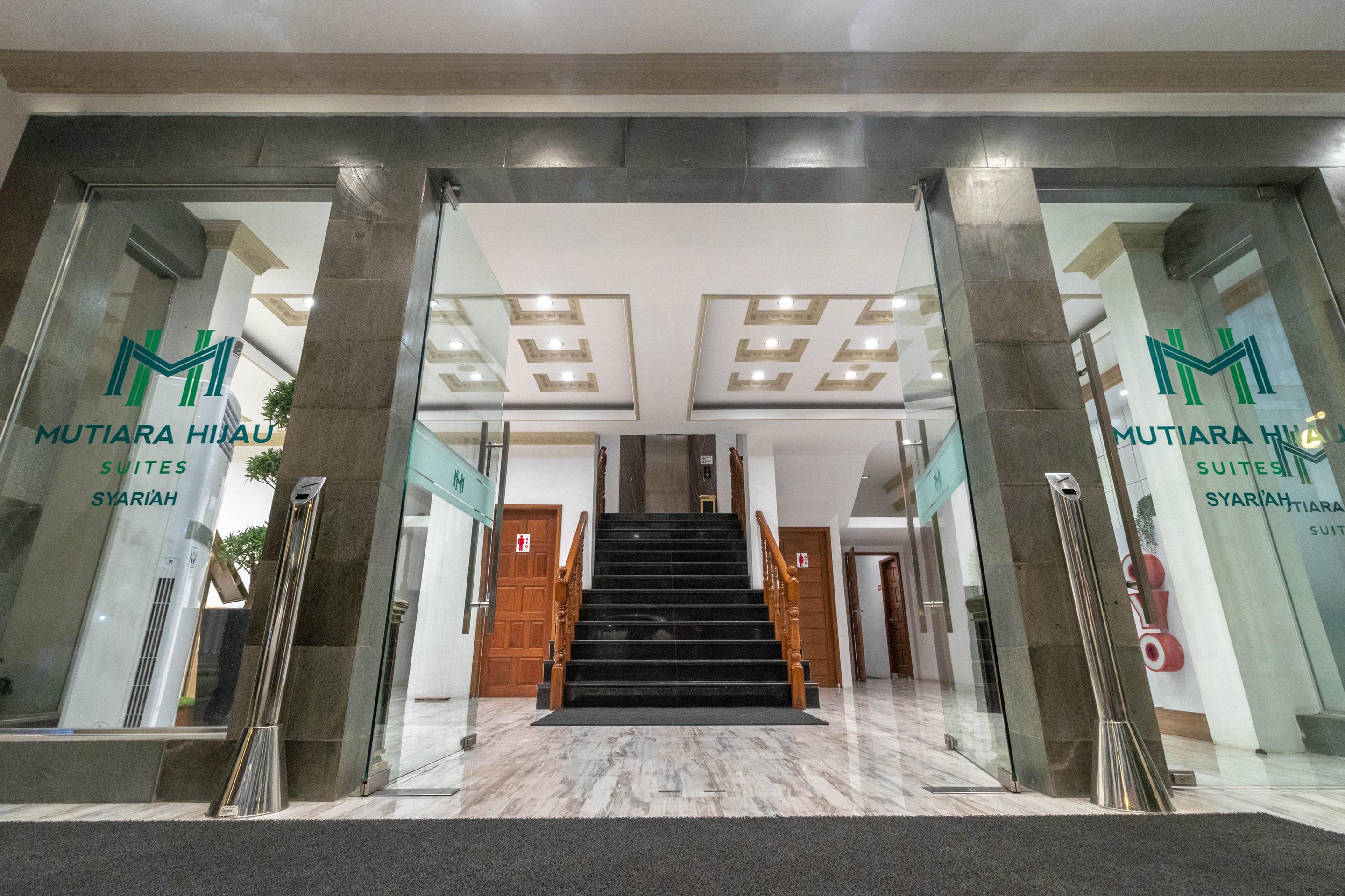 Mutiara Hijau Suites Syariah By OYO Rooms