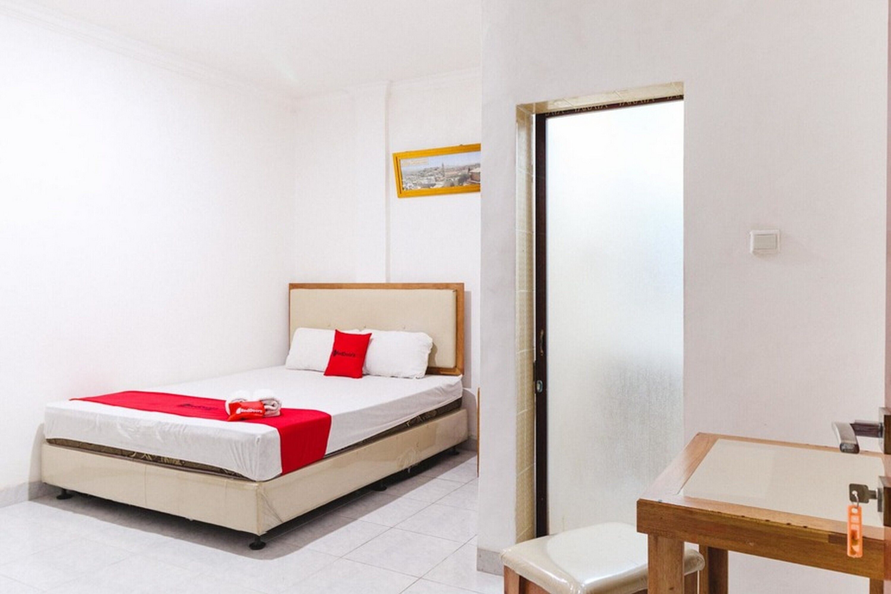 New Residence Mojopahit by RedDoorz