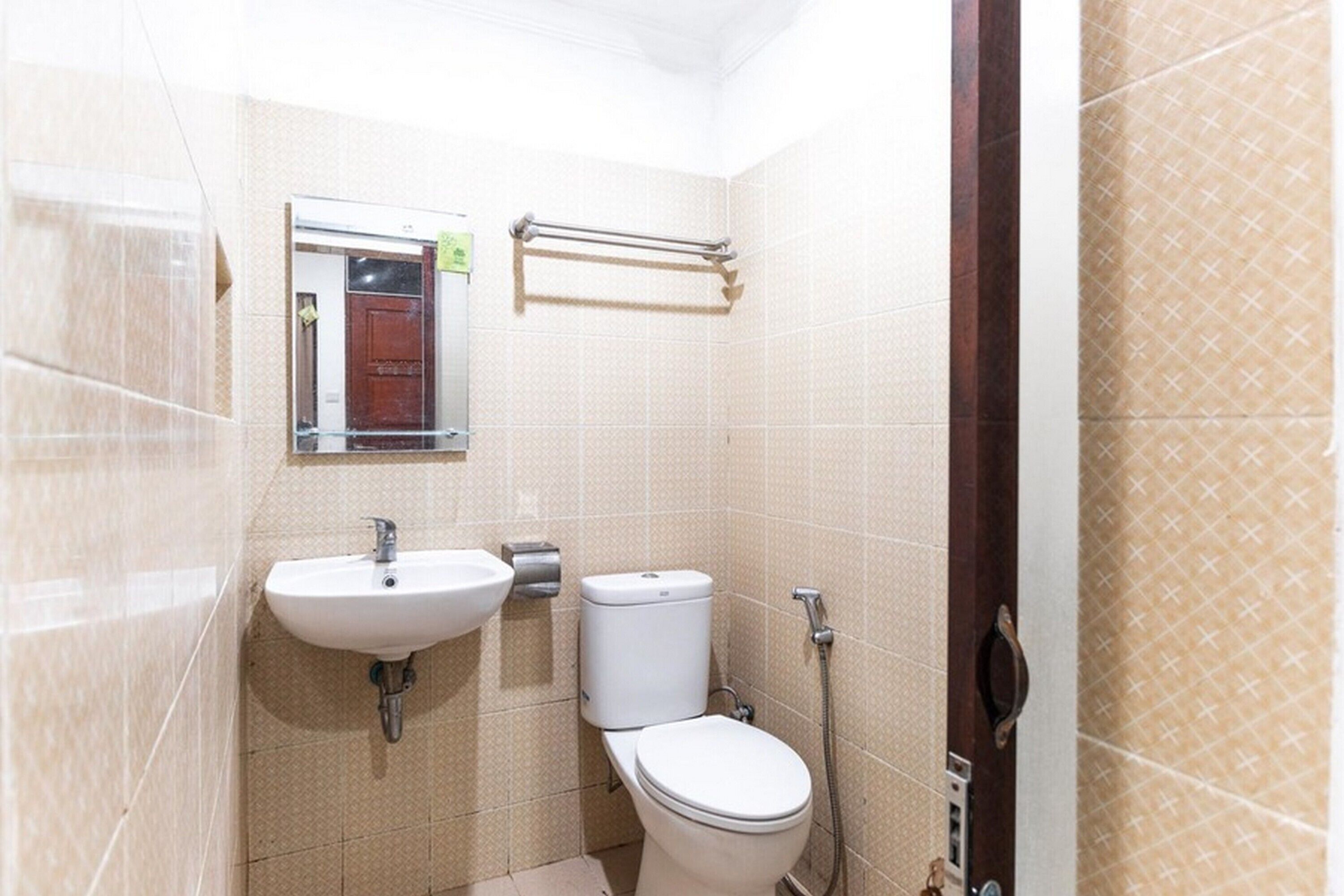 New Residence Mojopahit by RedDoorz