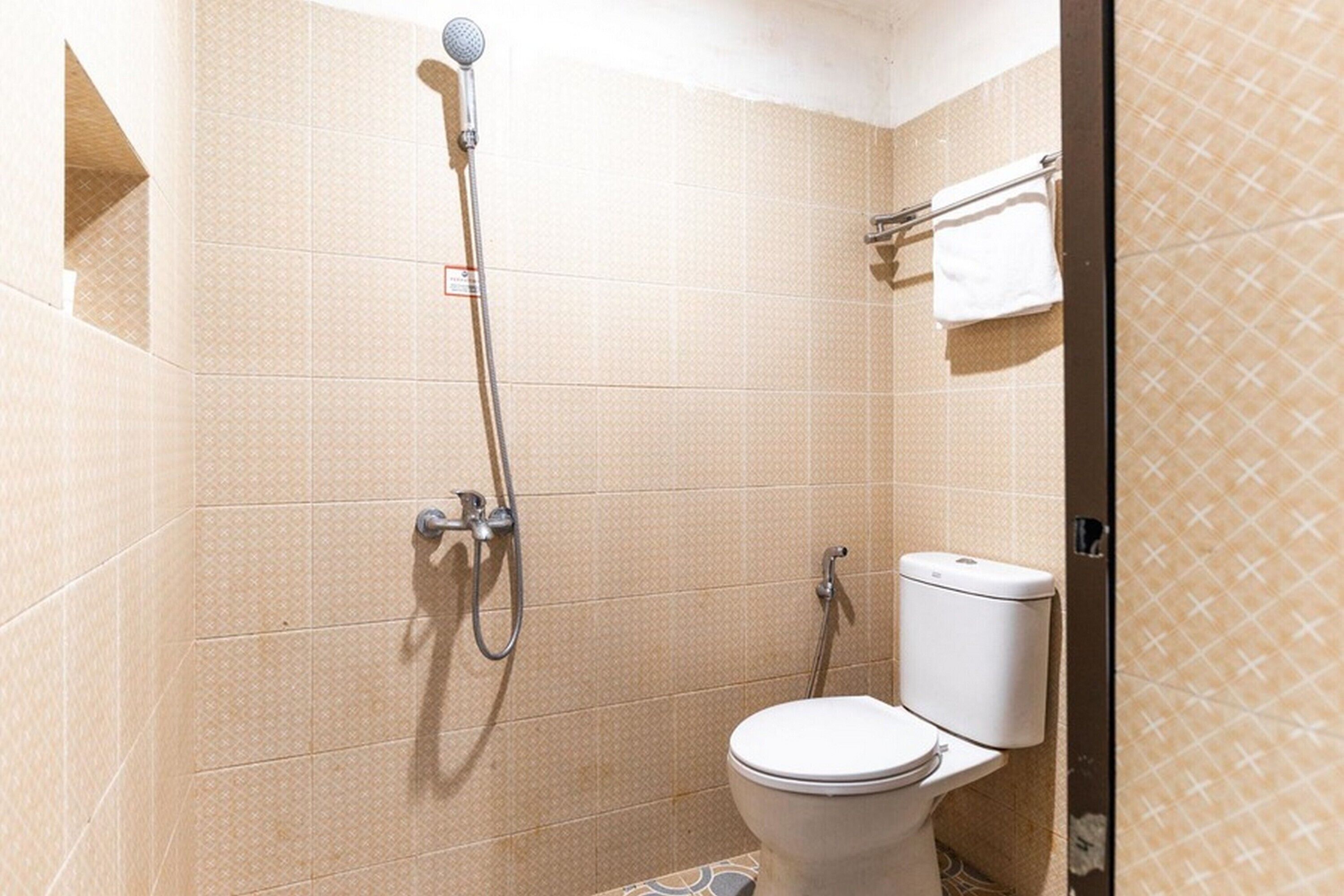 New Residence Mojopahit by RedDoorz