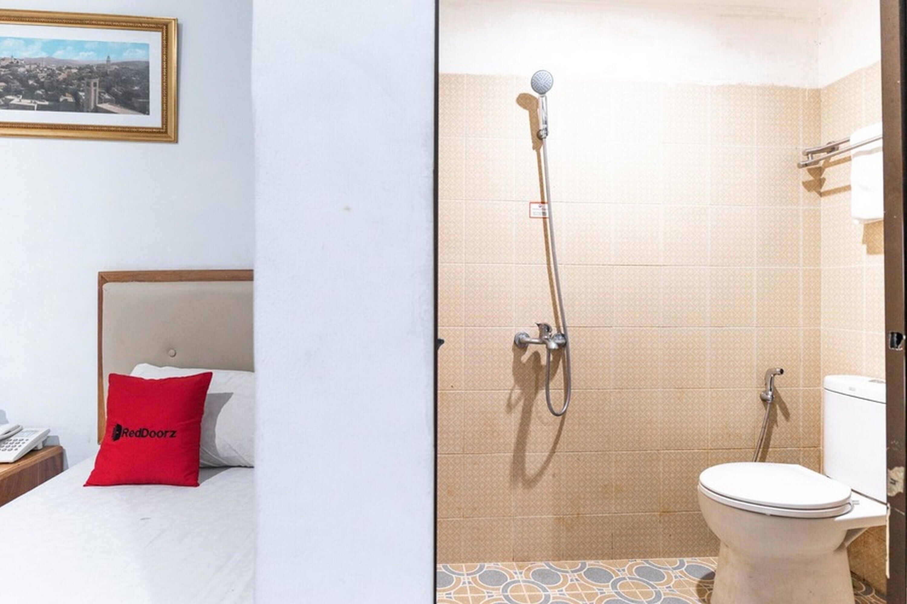 New Residence Mojopahit by RedDoorz