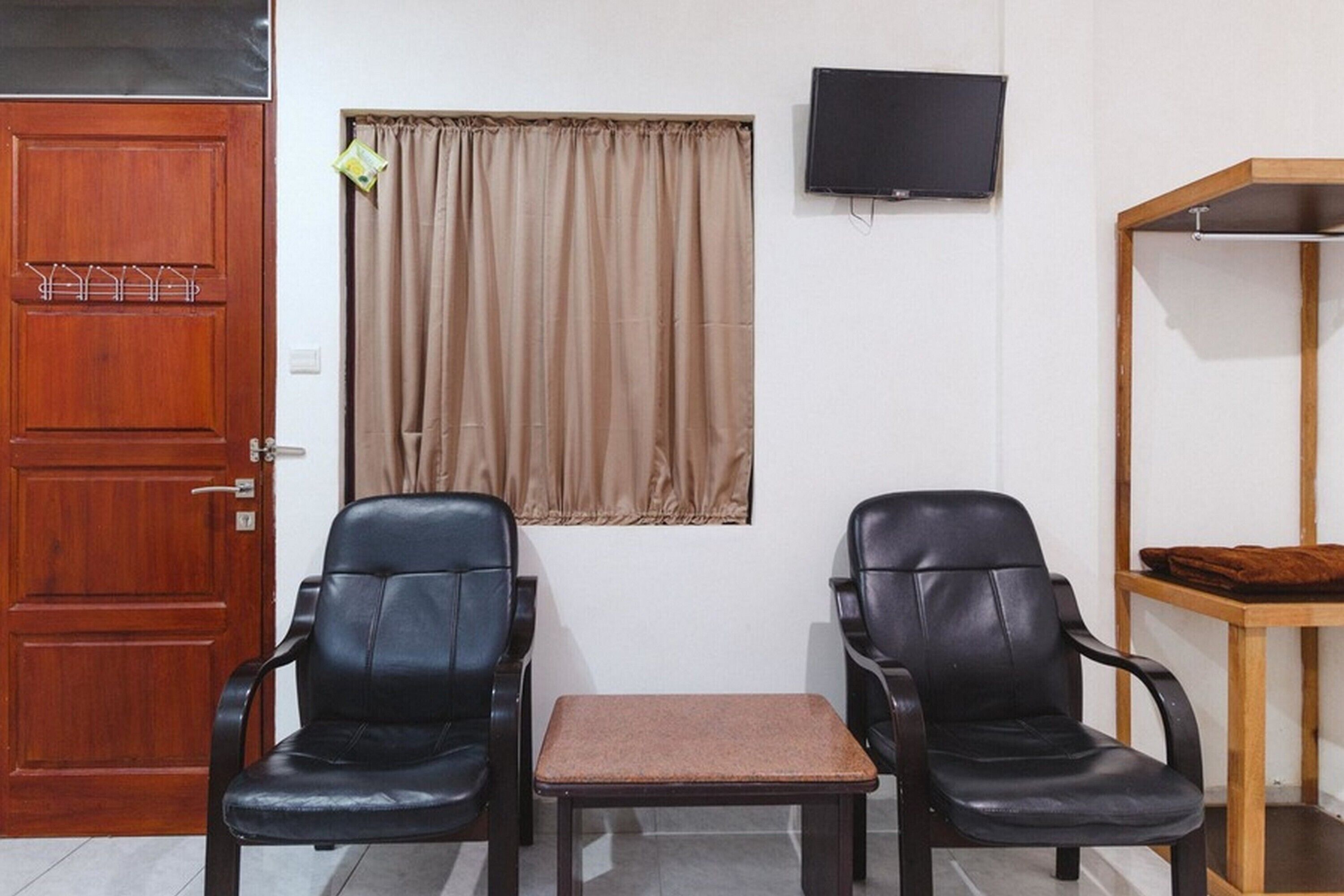 New Residence Mojopahit by RedDoorz