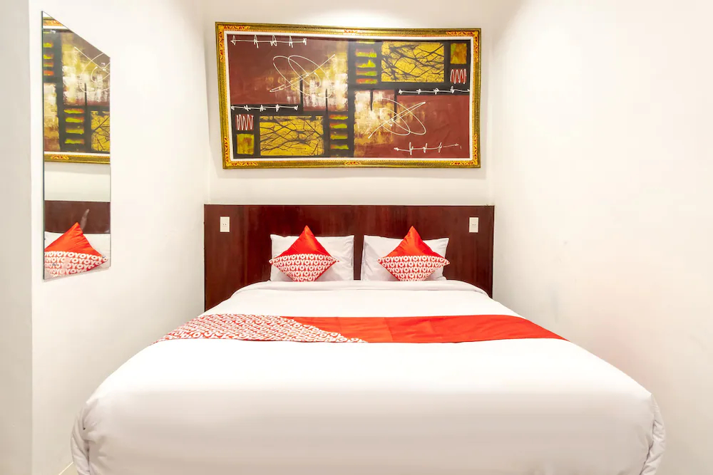 Os Residence by OYO Rooms