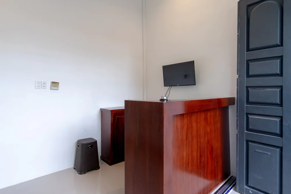 Os Residence by OYO Rooms