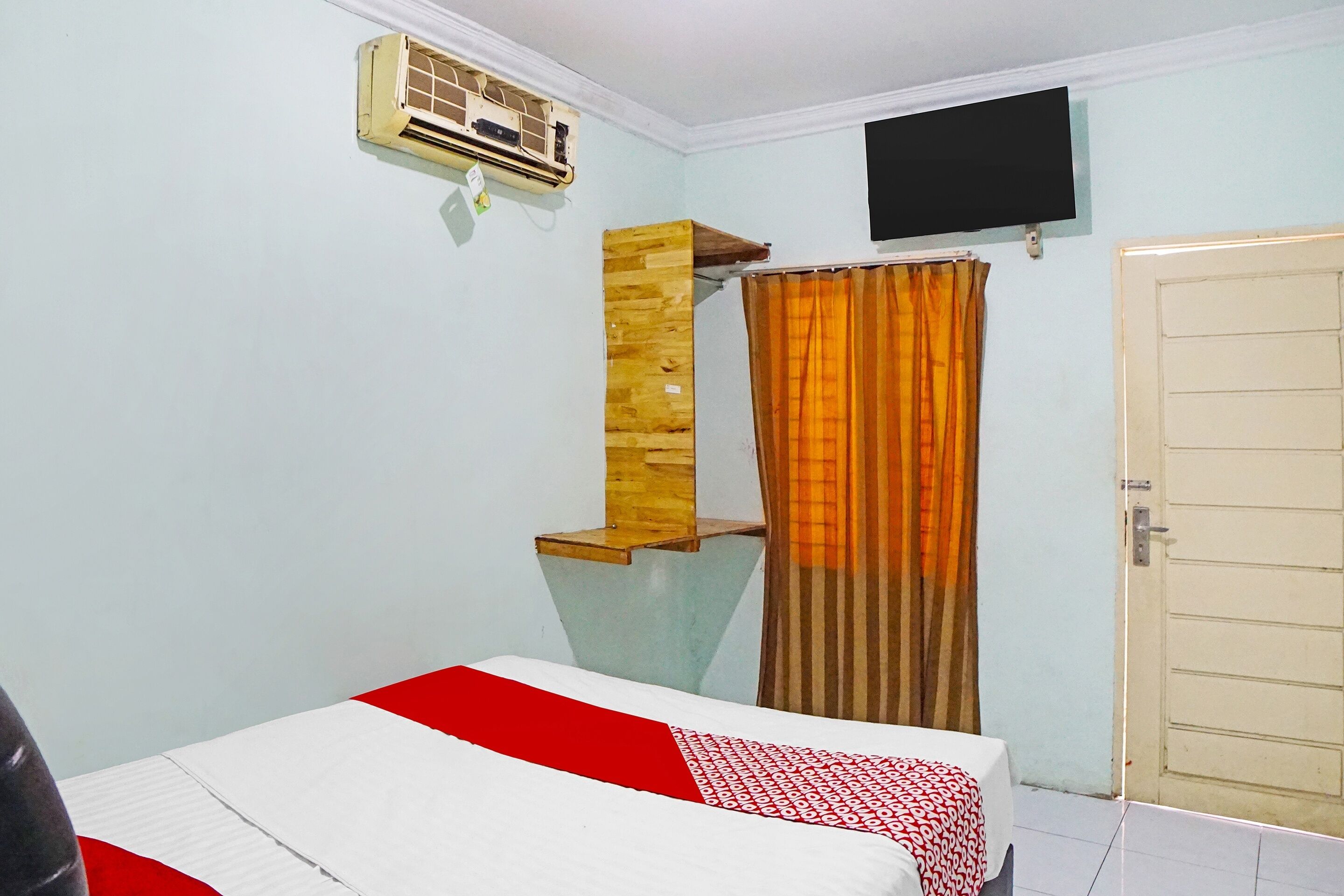 OYO 91303 Puri Dennis