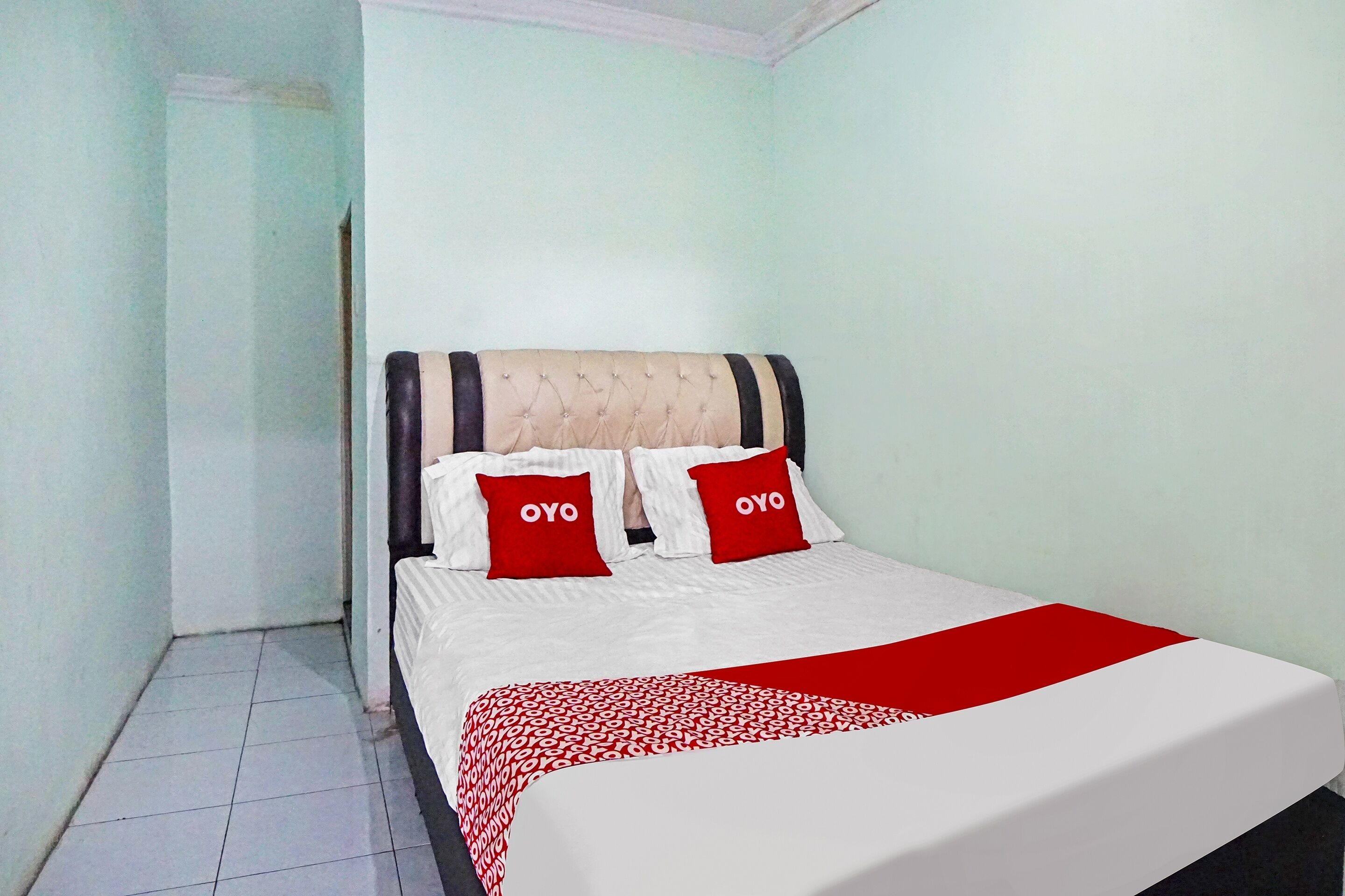 OYO 91303 Puri Dennis
