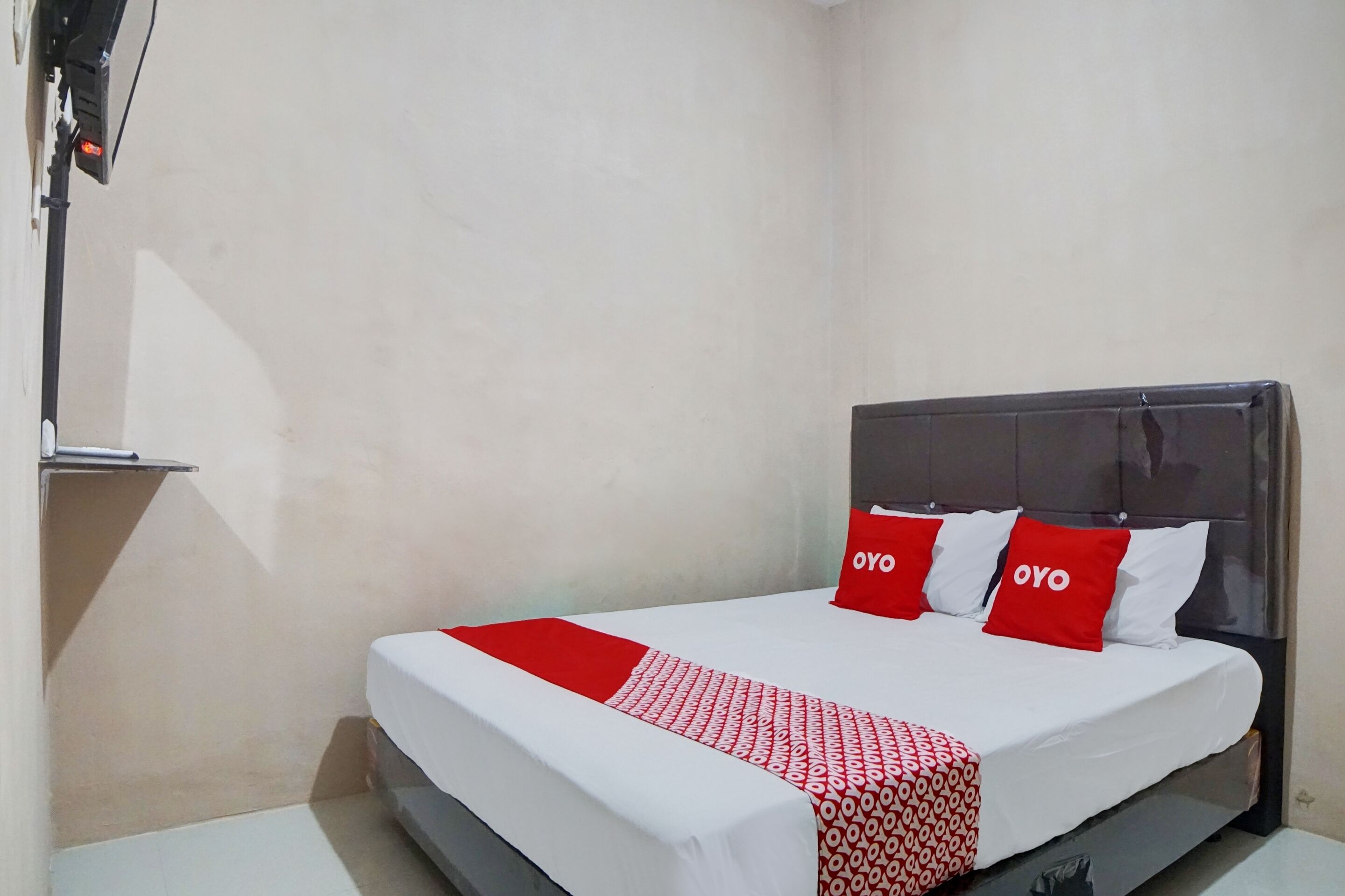 Penginapan Syariah Faster Inn by OYO