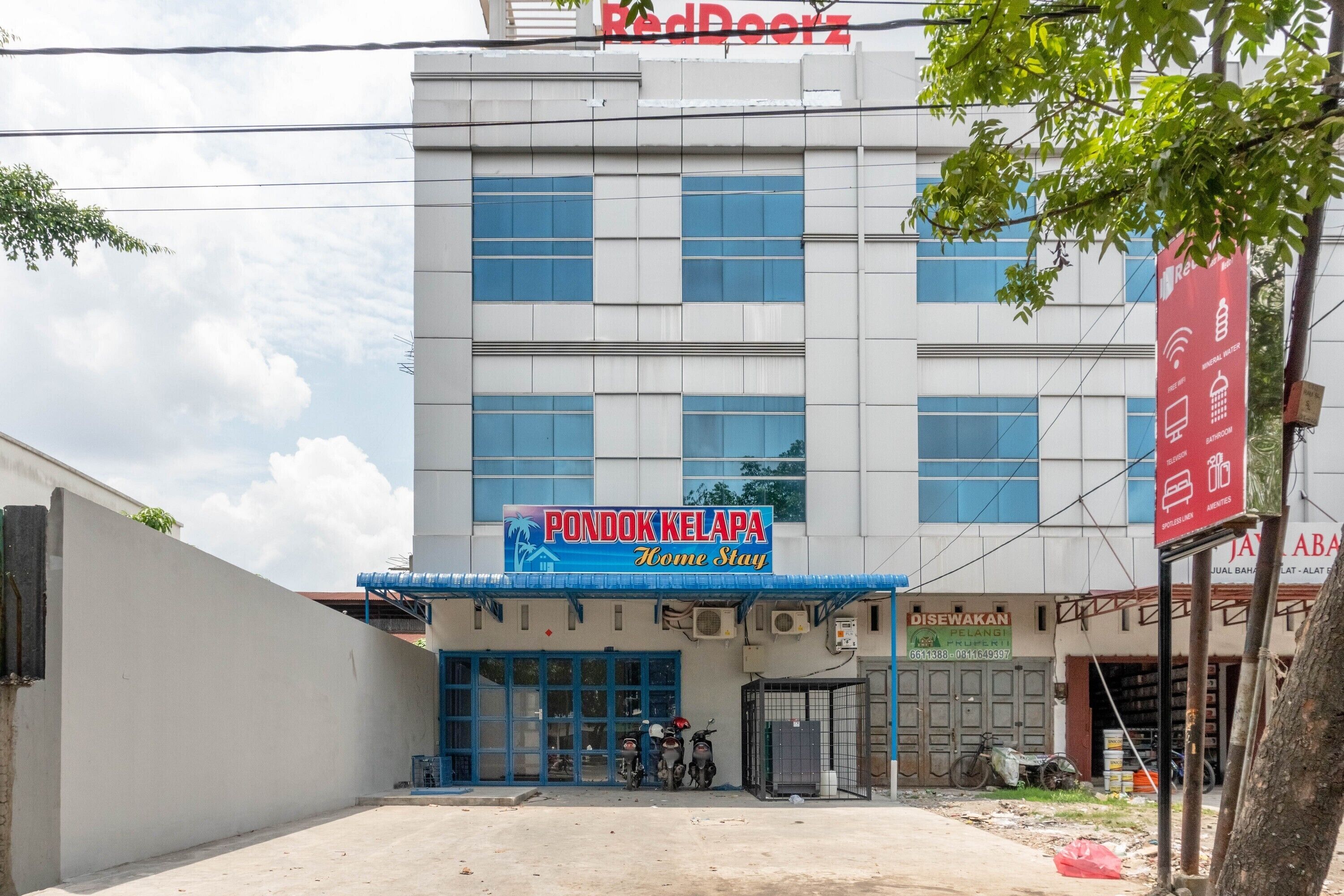 Pondok Kelapa Homestay by RedDoorz
