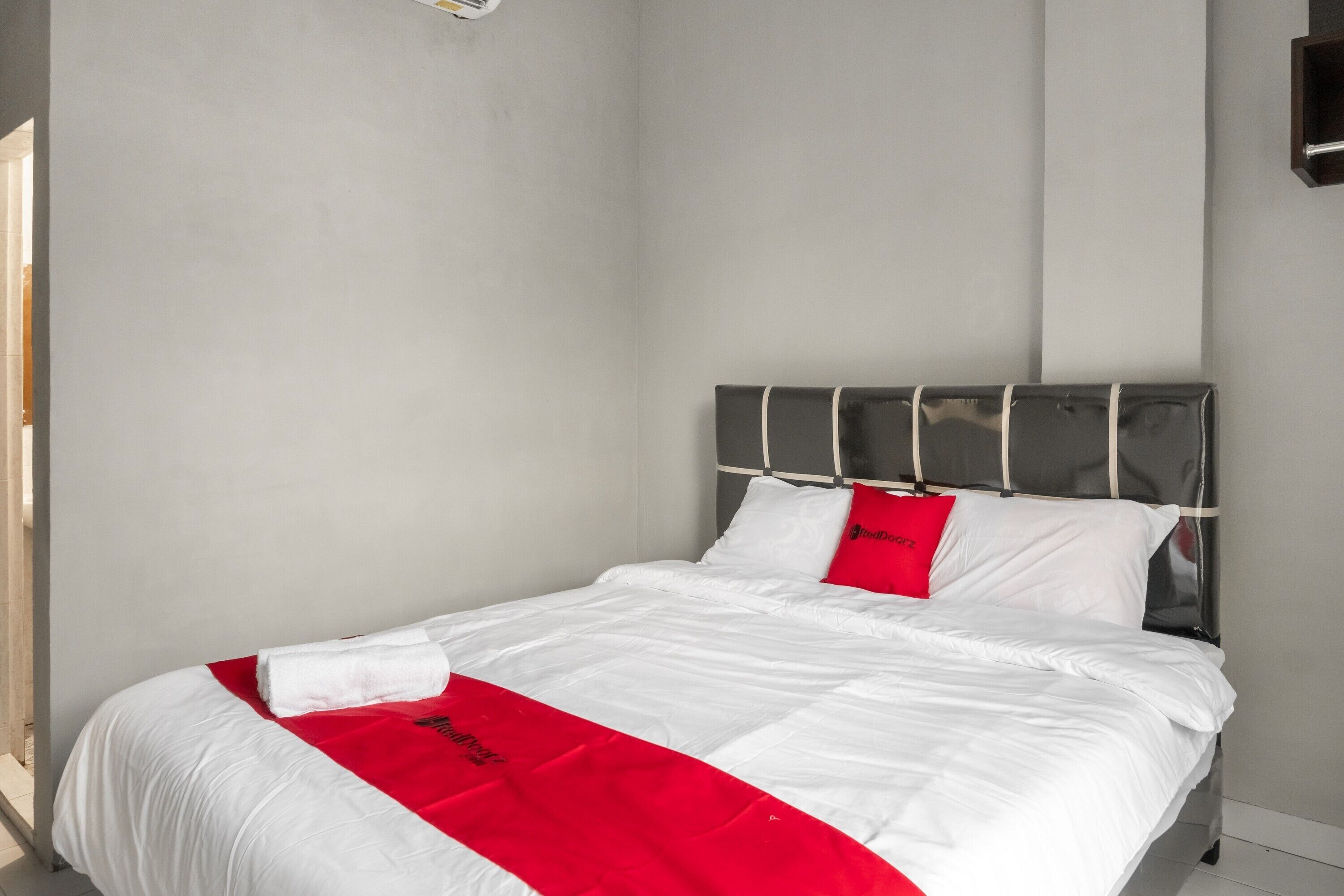 Pondok Kelapa Homestay by RedDoorz