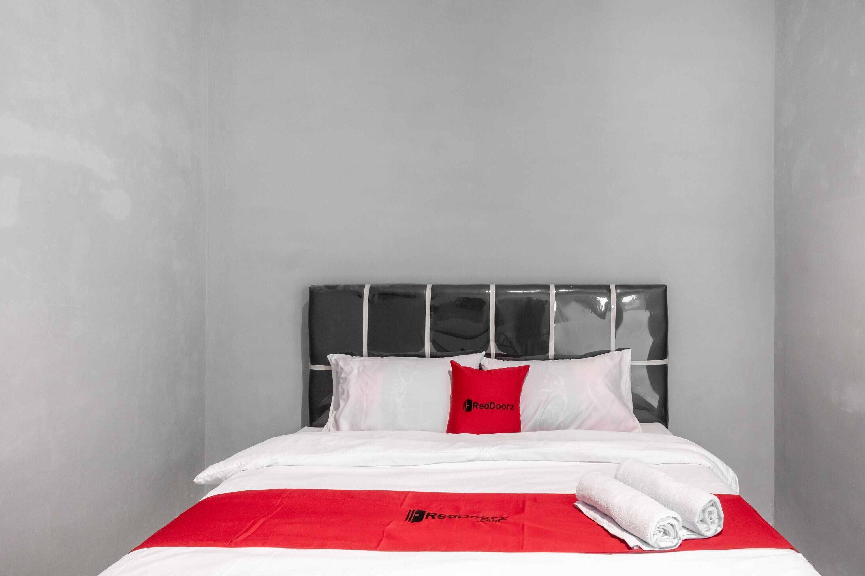 Pondok Kelapa Homestay by RedDoorz