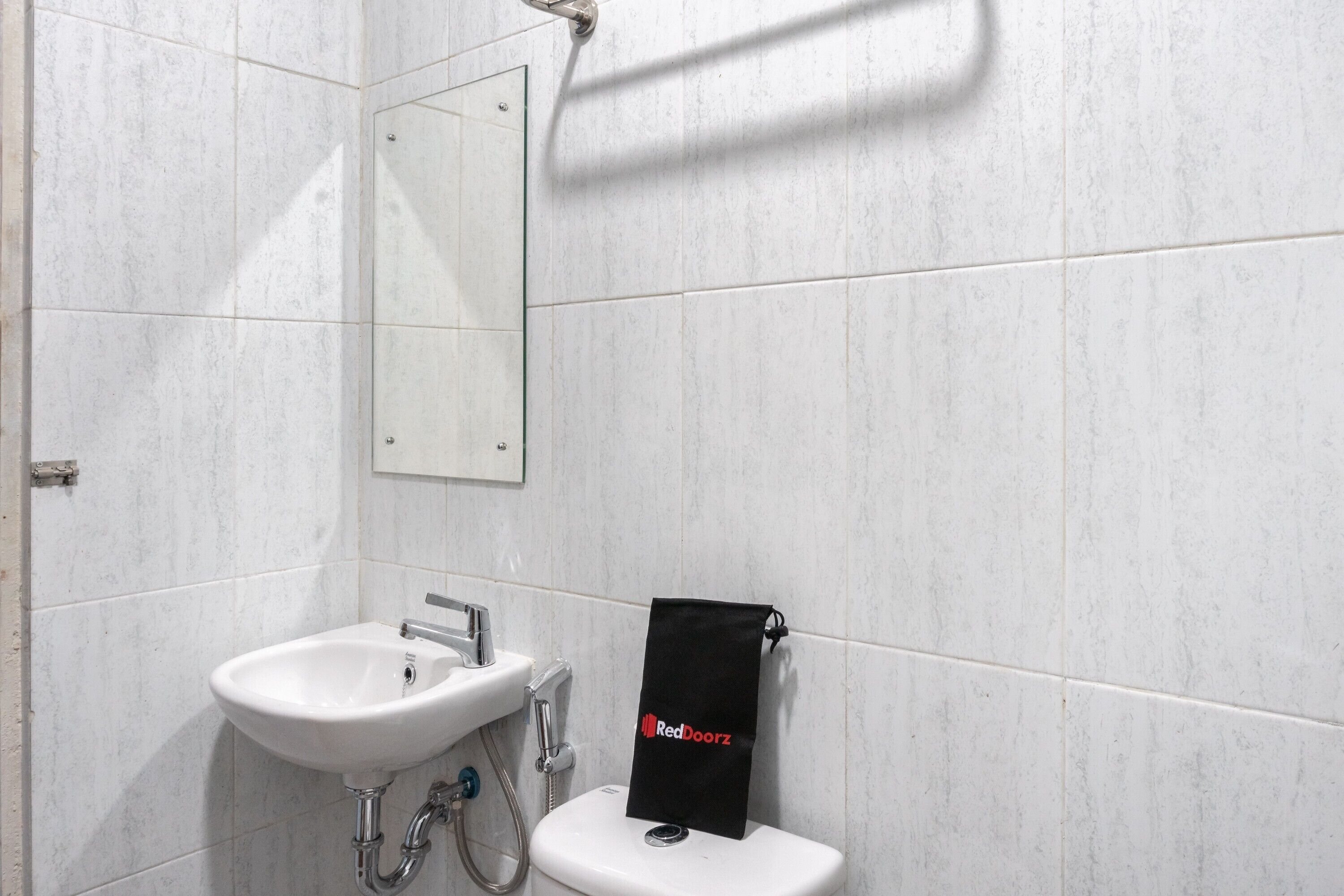 Pondok Kelapa Homestay by RedDoorz