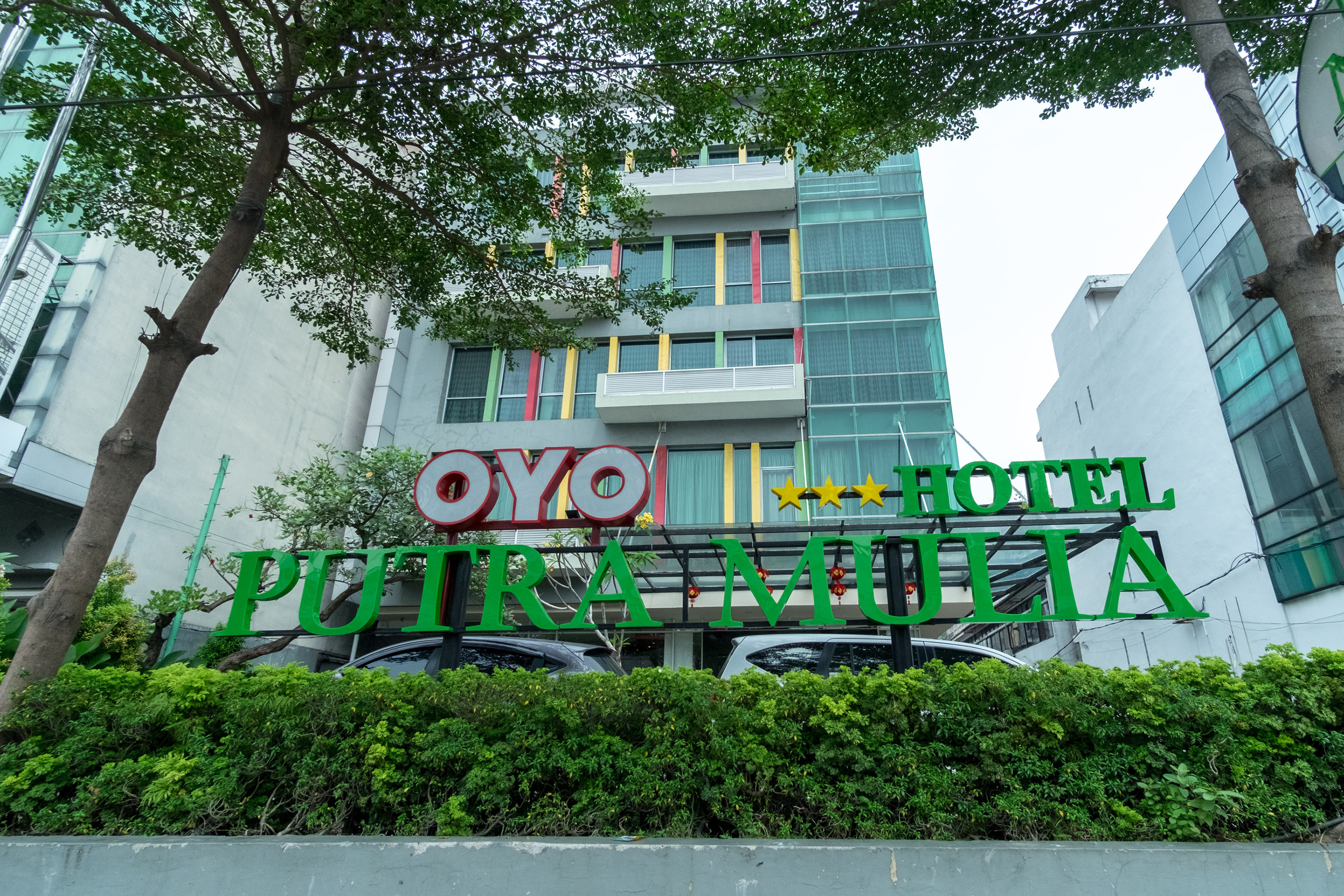 Putra Mulia Hotel By OYO Rooms