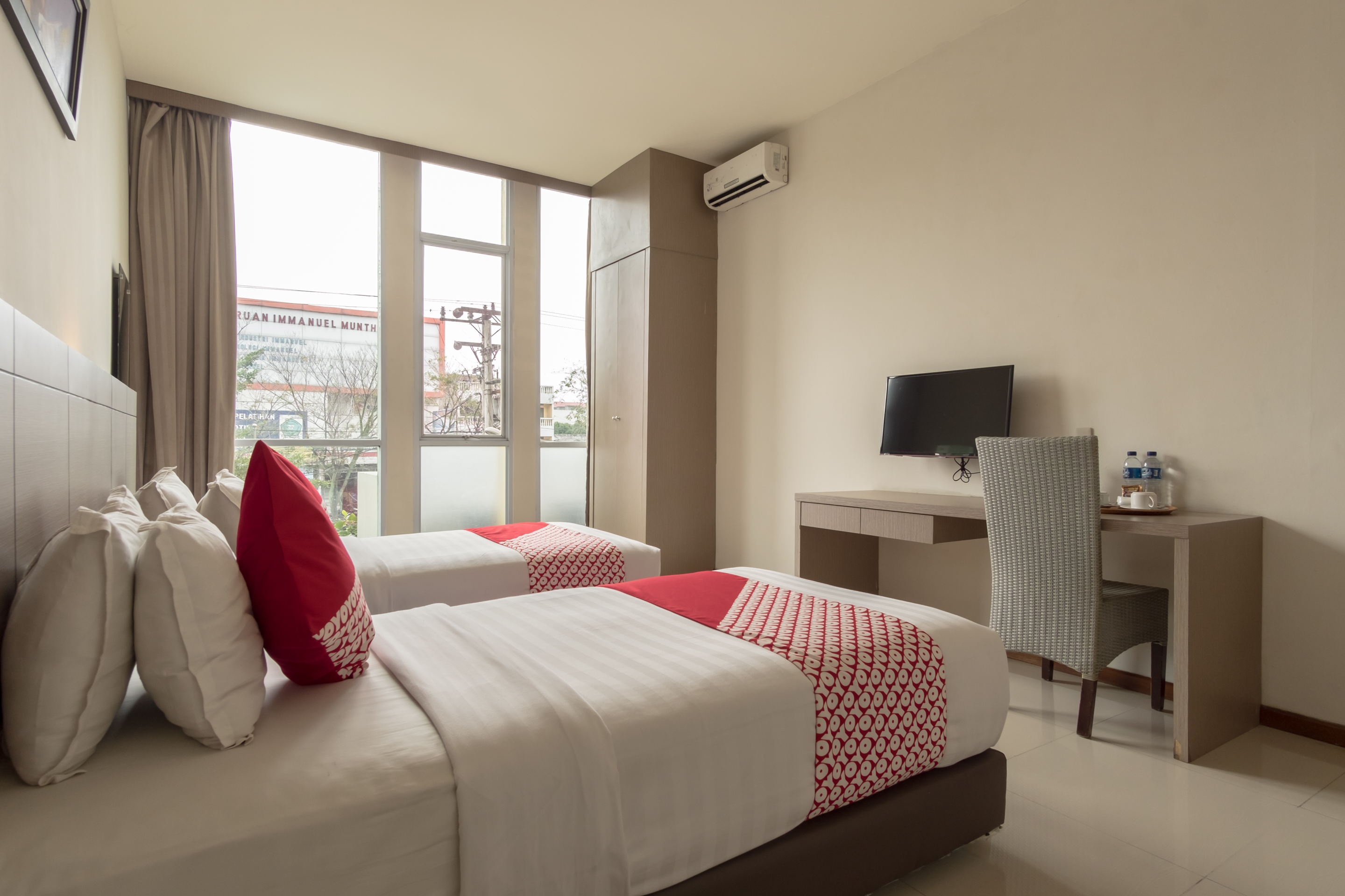 Putra Mulia Hotel By OYO Rooms