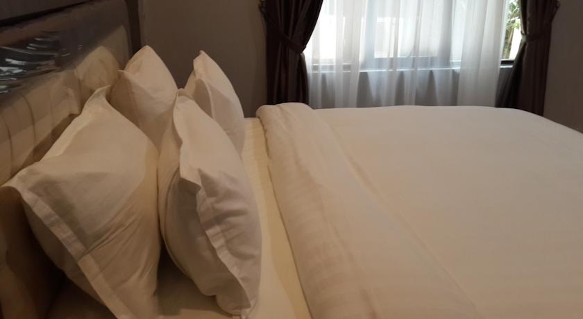 Raz Hotel and Convention