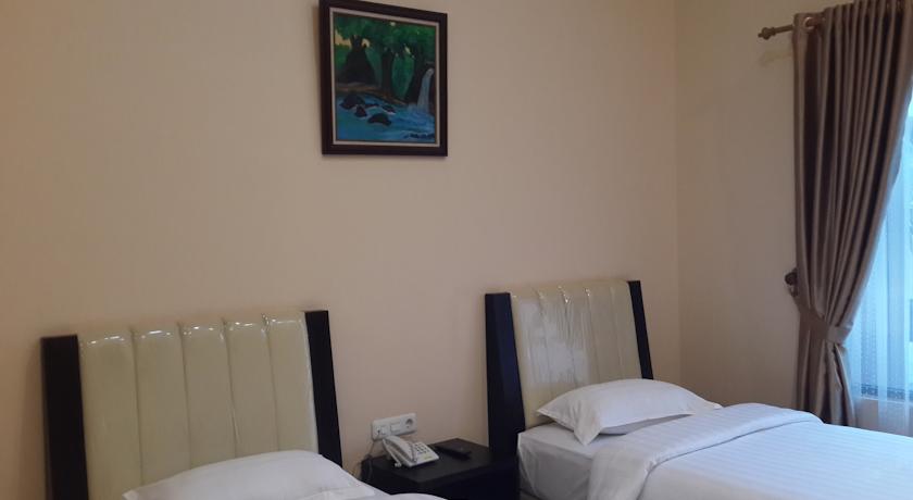 Raz Hotel and Convention