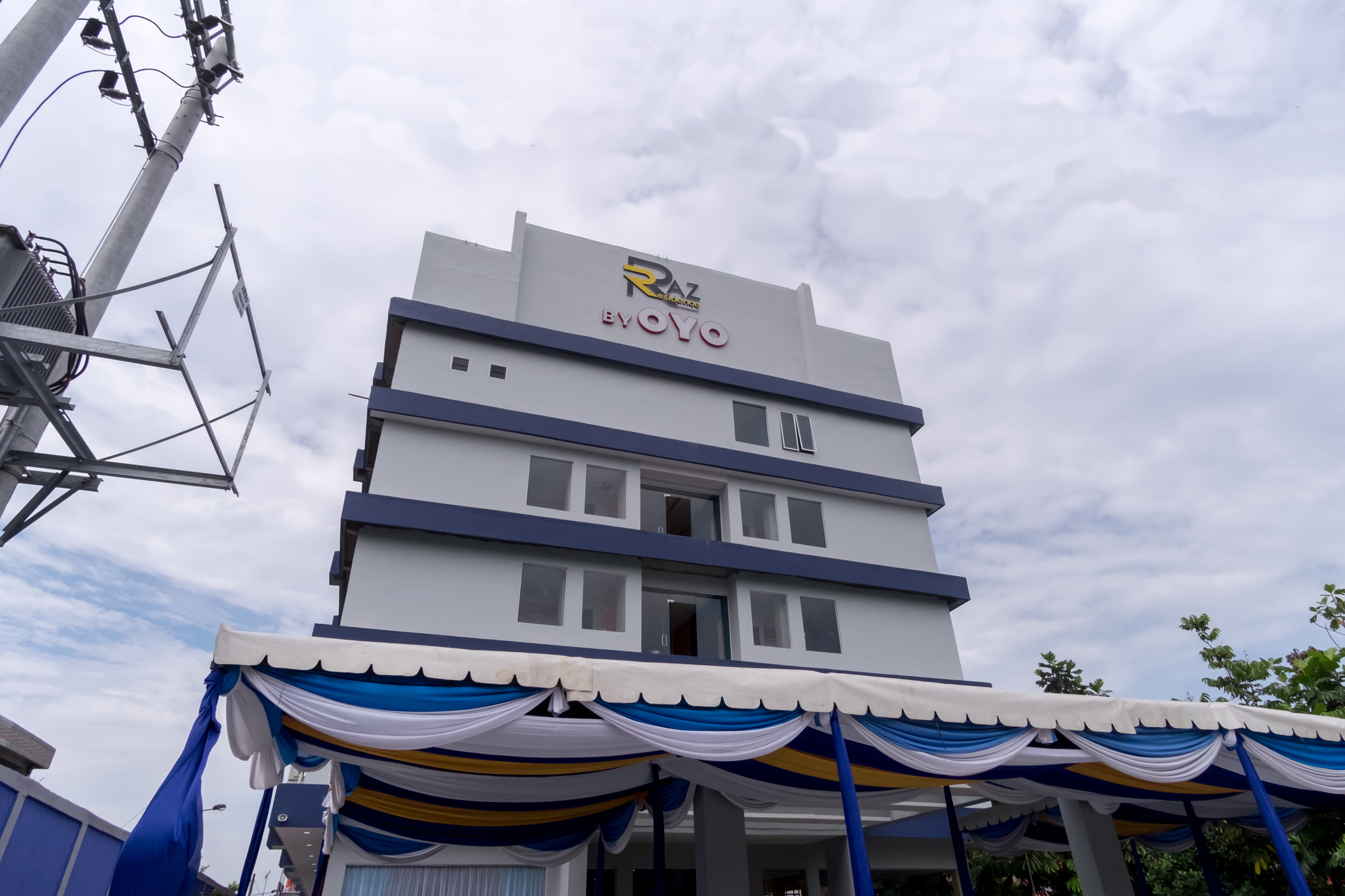 Raz Residence By OYO Rooms