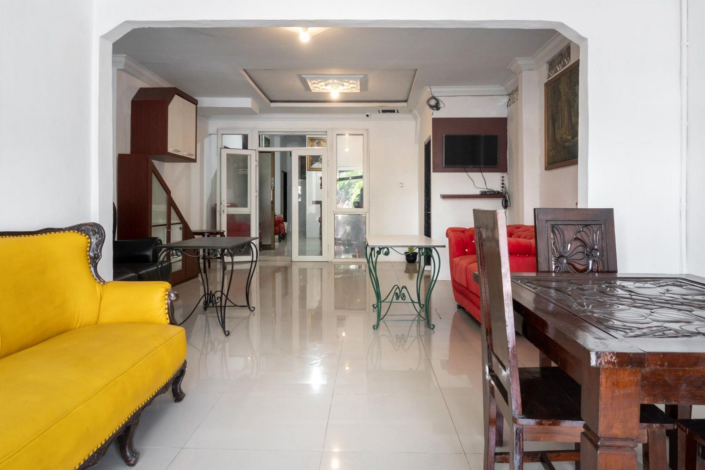 Abadi Hotel By Reddoorz
