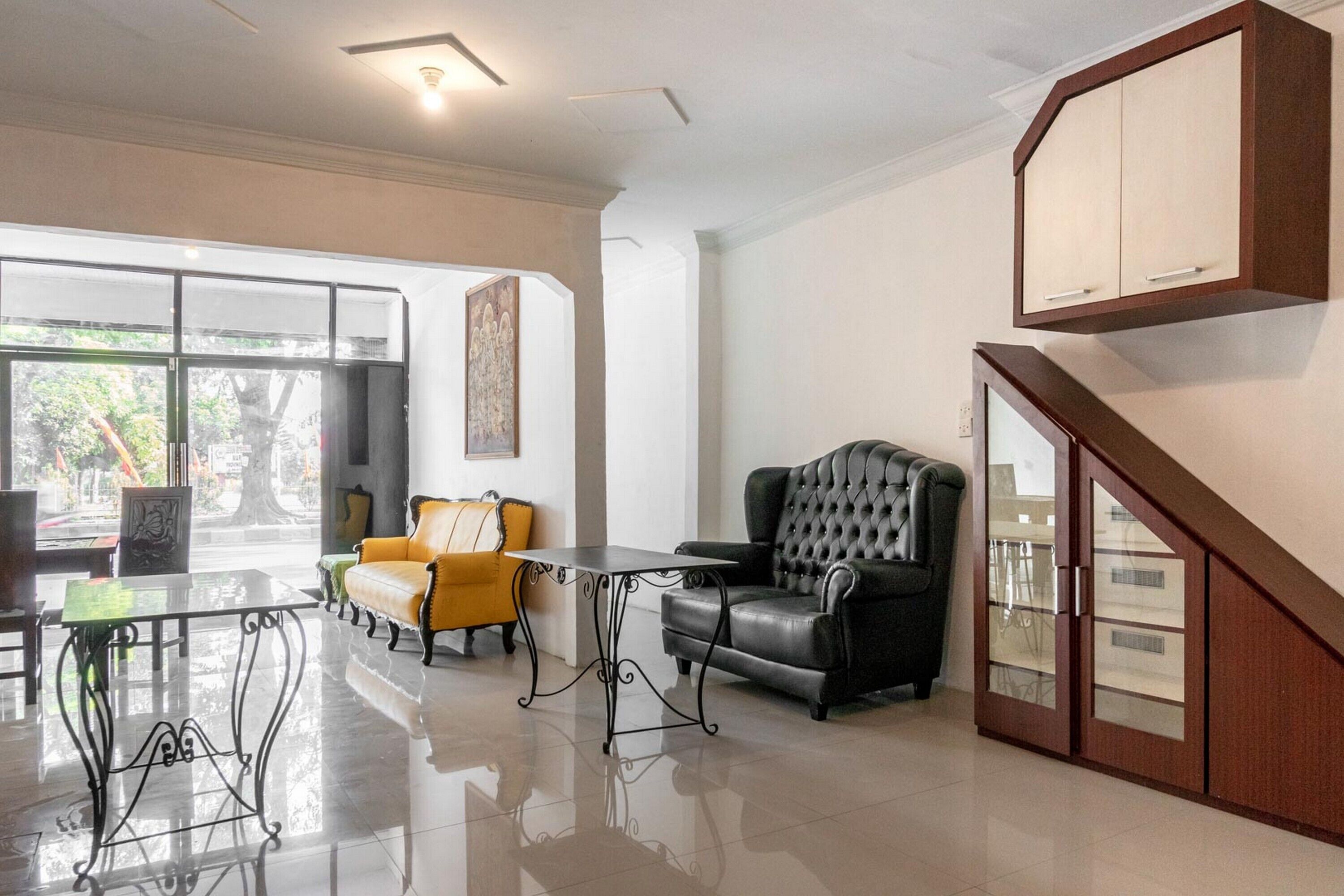 Abadi Hotel By Reddoorz