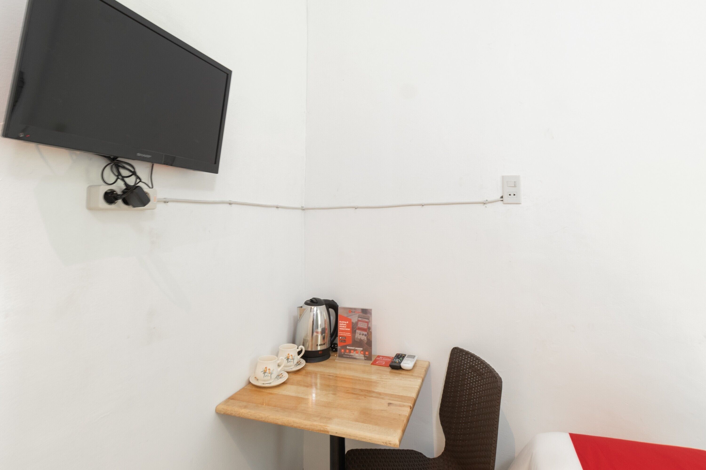 RedDoorz near Sun Plaza Medan 2