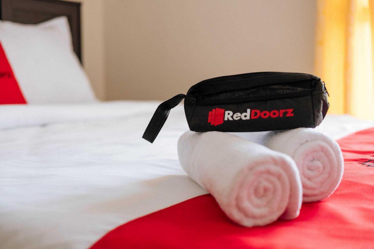 Reddoorz Plus Near Deli Park Mall Medan