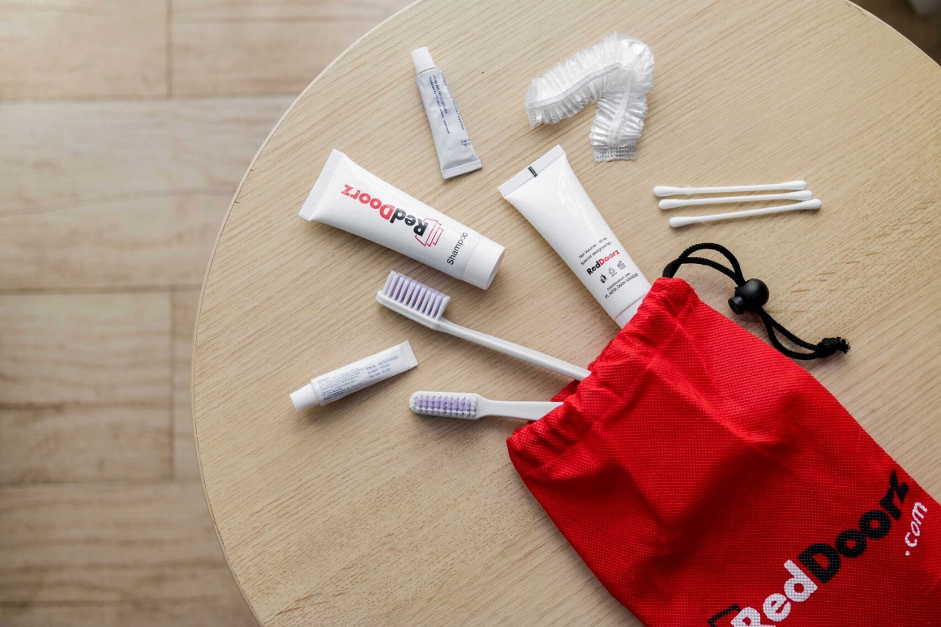 RedDoorz Syariah Near Plaza Medan Fair 2