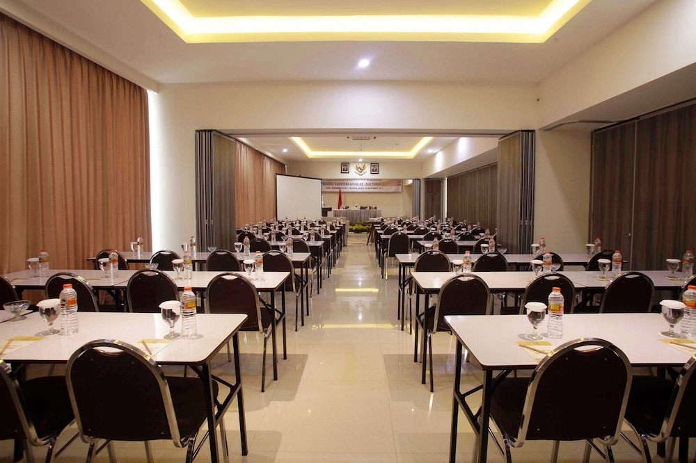 Saka Hotel Premiere