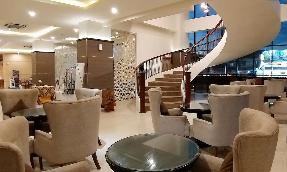 Saka Hotel Premiere