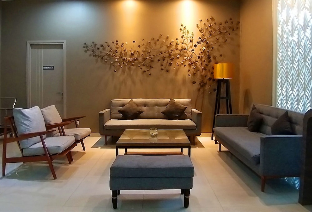 Saka Hotel Premiere