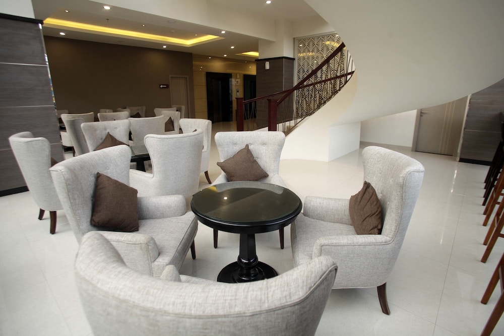 Saka Hotel Premiere