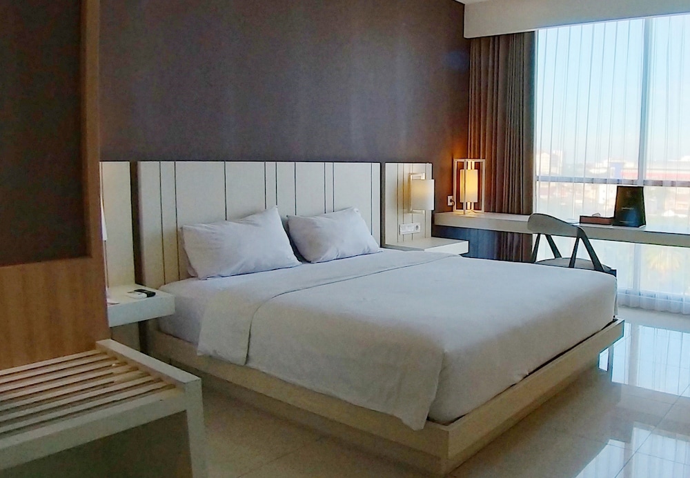 Saka Hotel Premiere