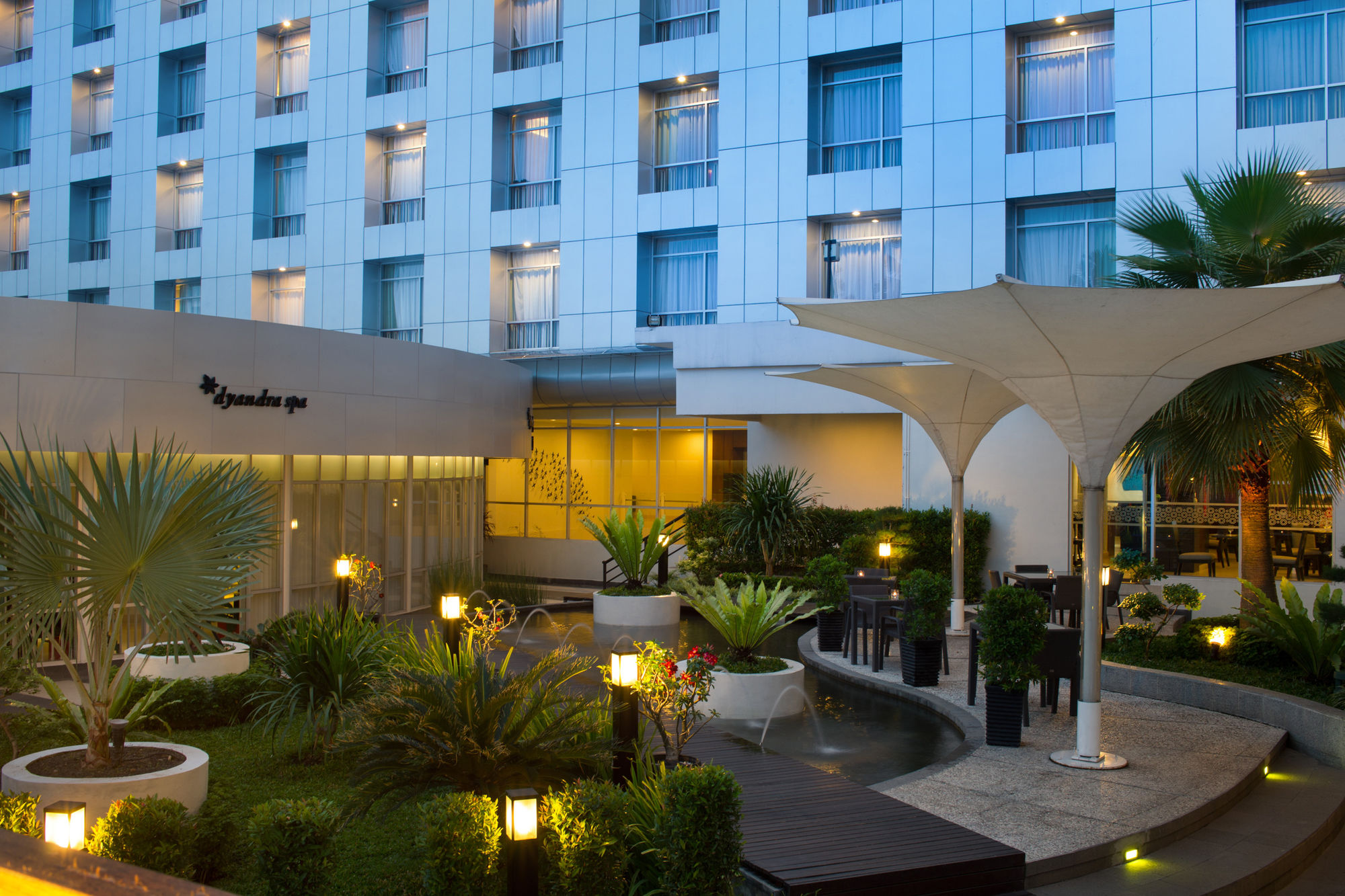 Santika Premiere Dyandra Hotel & Convention Medan