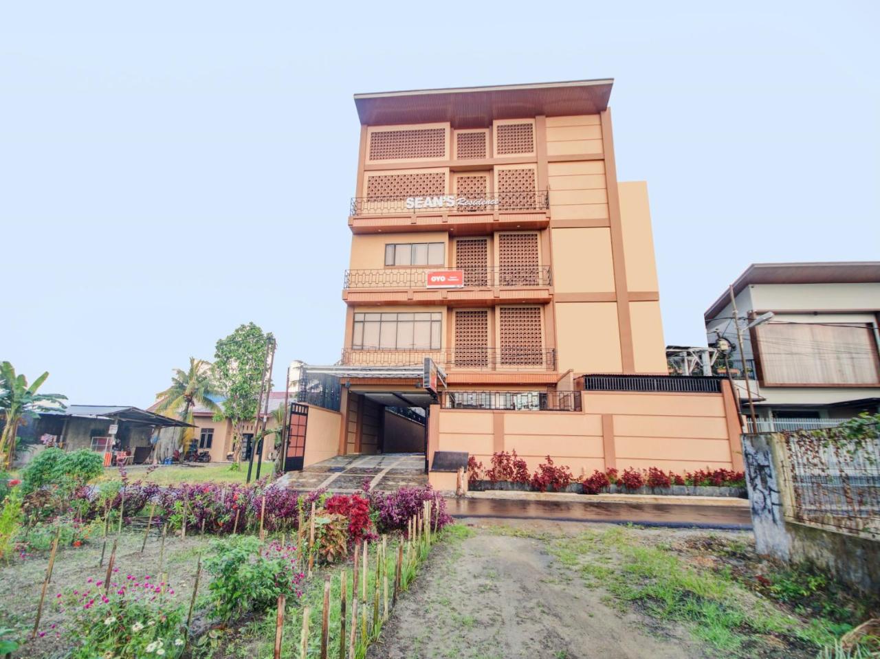 Sean's Residence by OYO Rooms