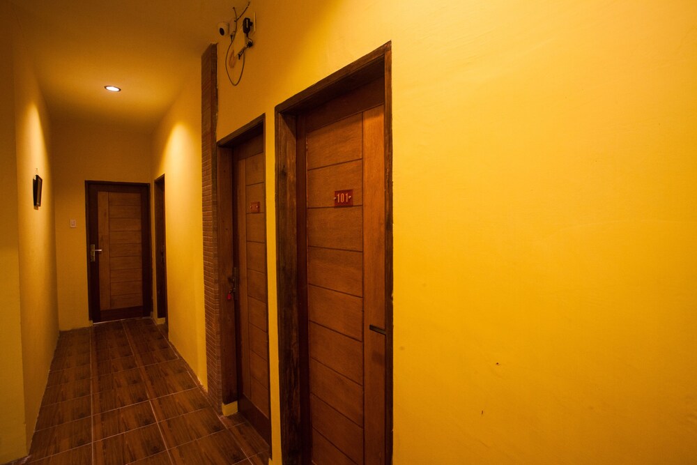 Sentosa Jaya Guest House by OYO Rooms