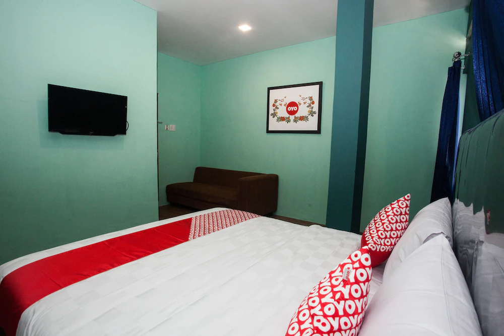Sentosa Jaya Guest House by OYO Rooms