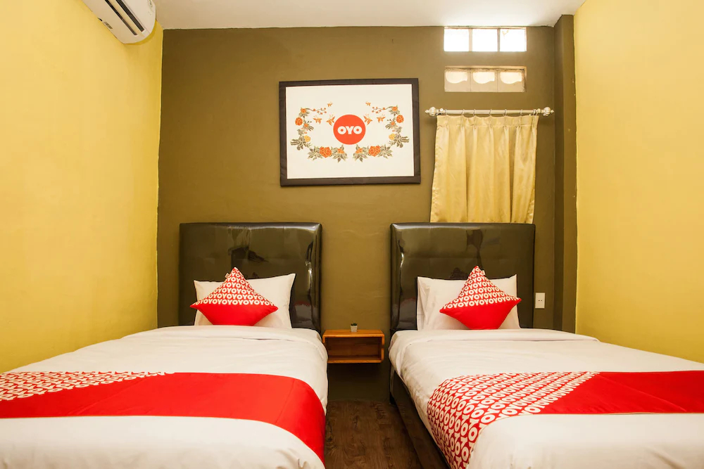 Sentosa Jaya Guest House by OYO Rooms