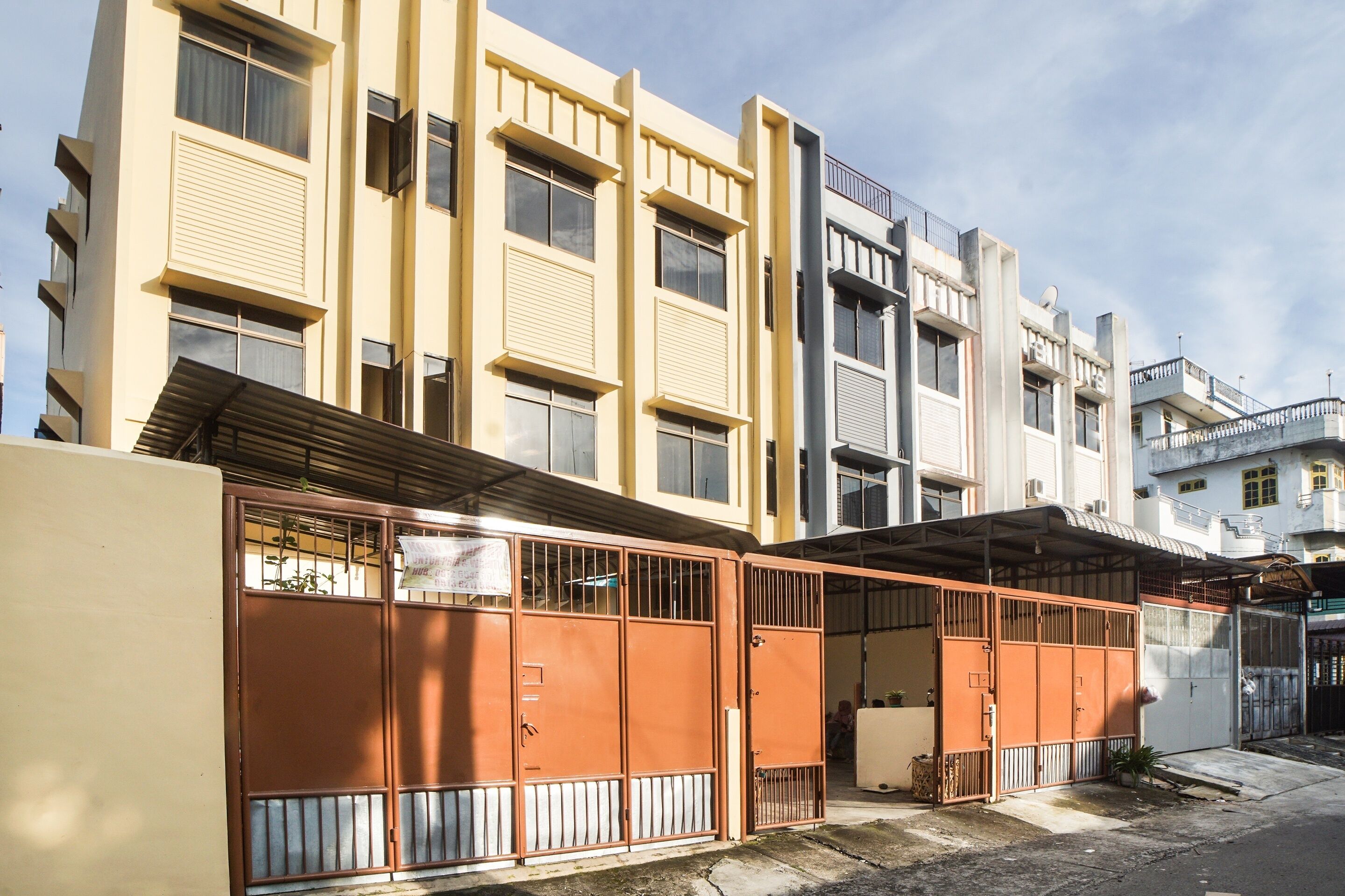 Spot On 91977 Kost Ketapang Syariah