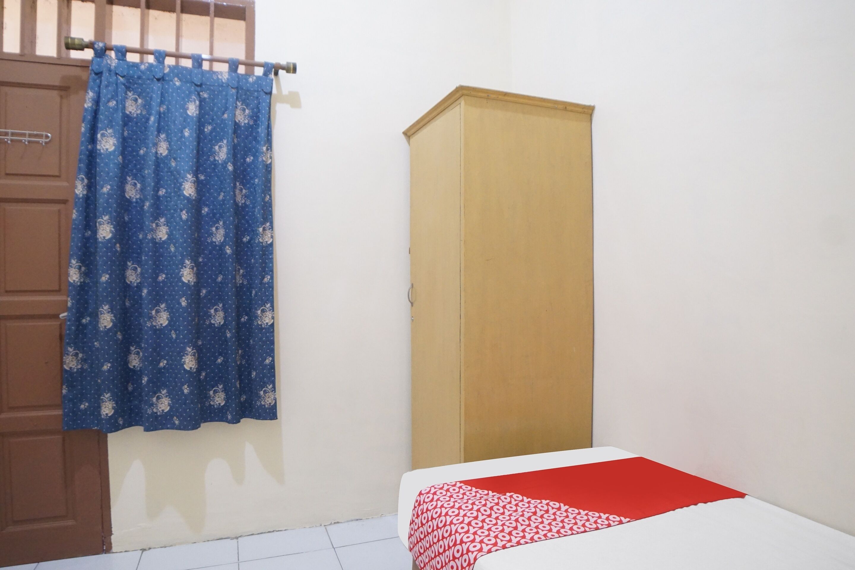 Spot On 91977 Kost Ketapang Syariah