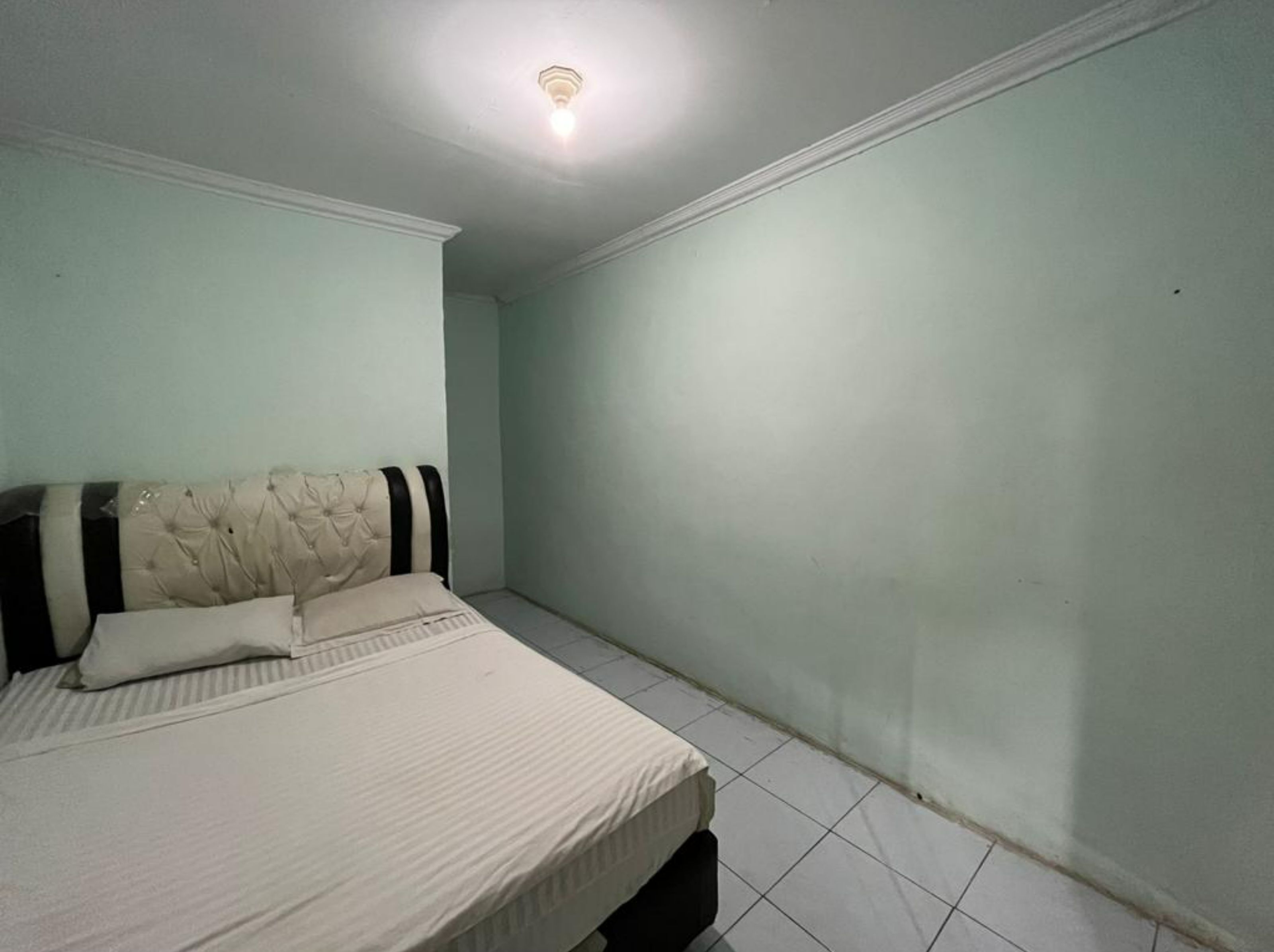 Spot On 92481 Modena Homestay Syariah