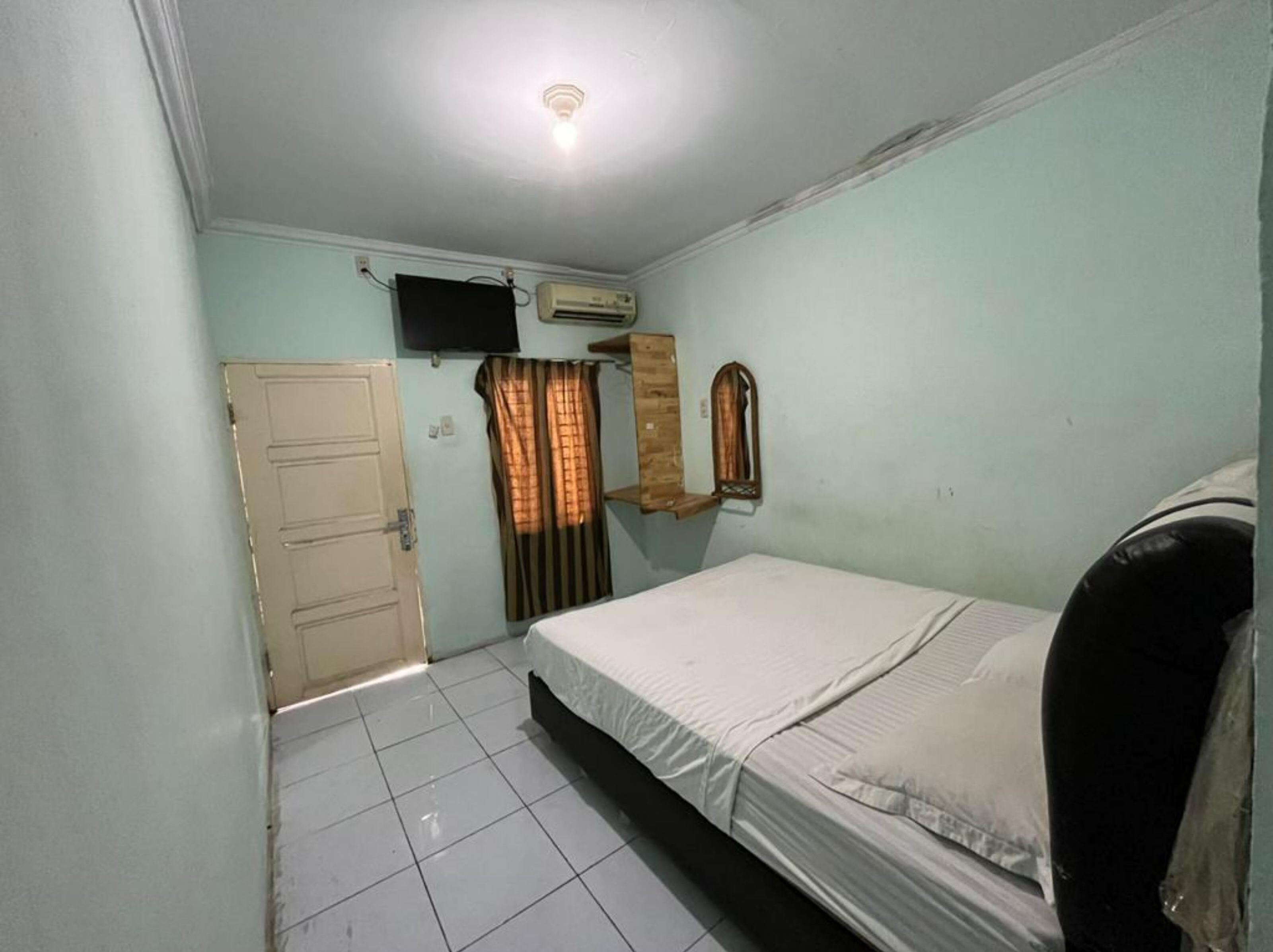 Spot On 92481 Modena Homestay Syariah